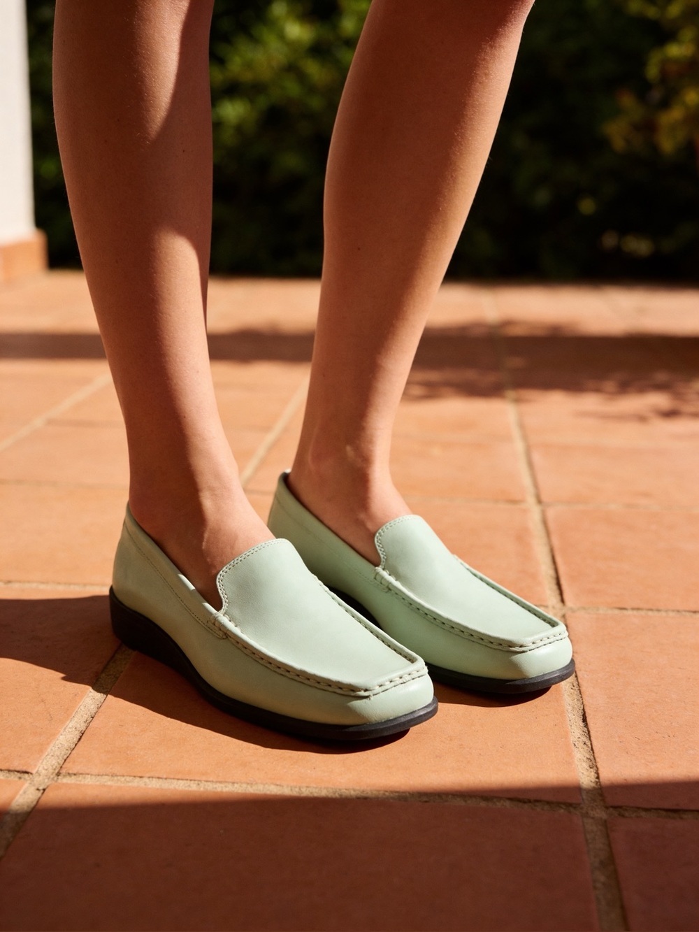 Rockport Women's light green Leather Loafers Size 8.5 Square Toe Slip On NWOT